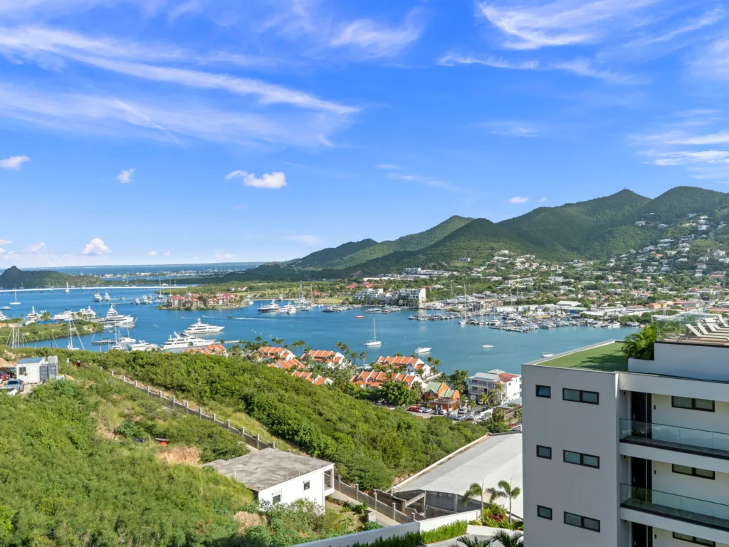 D425 1-bedroom condo at The Hills Residence, Simpson Bay vacation rentals on Sint Maarten