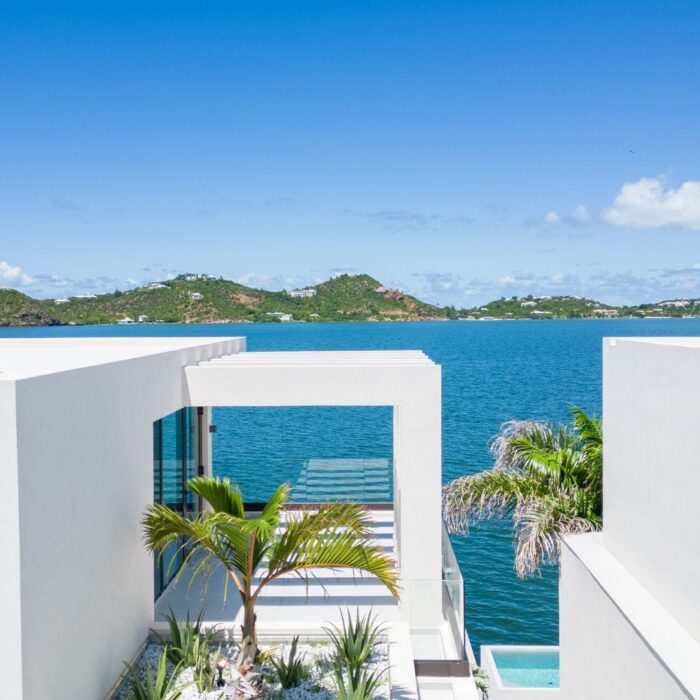 Développement immobilier moderne Sint Maarten avec vue lagon